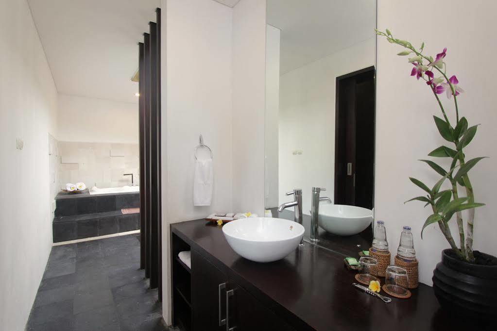 The Adnyana Villas & Spa Denpasar Exterior foto